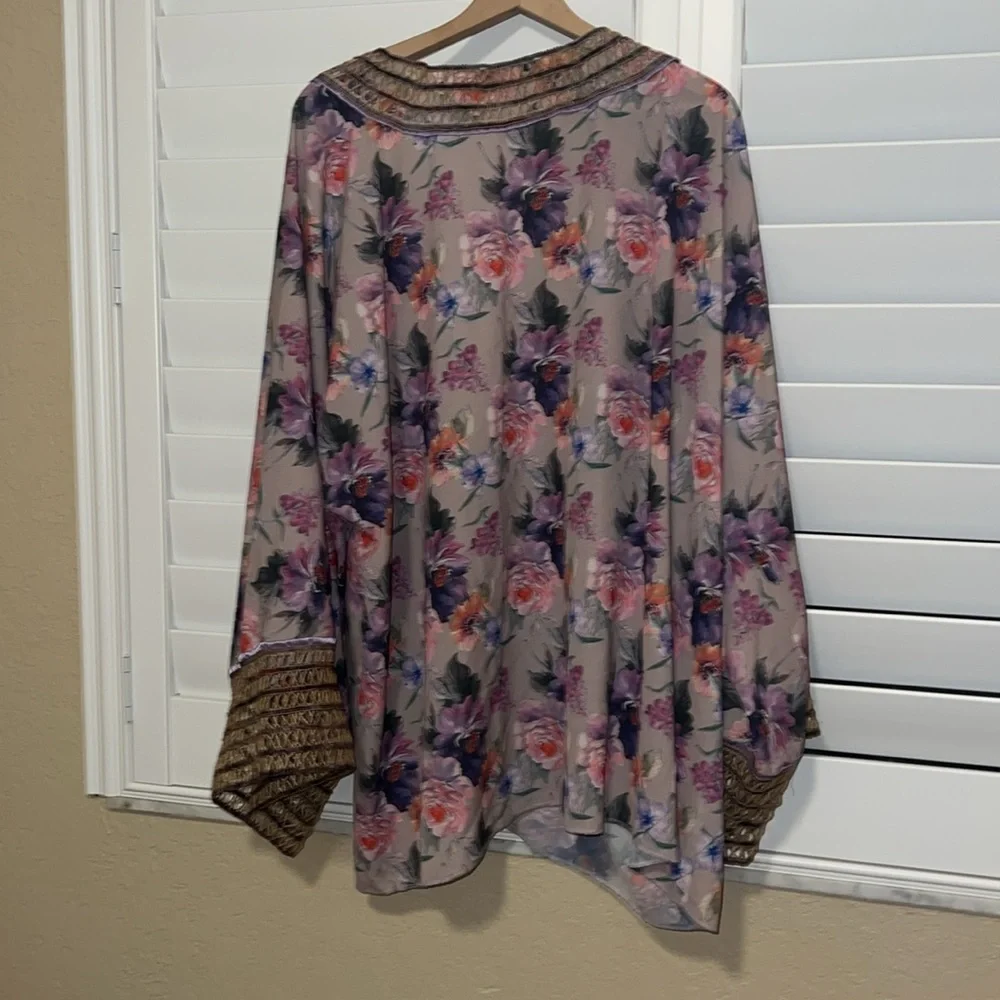 Lamperos Atelier Floral Kimono with Gold Details one size coverup wrap couture